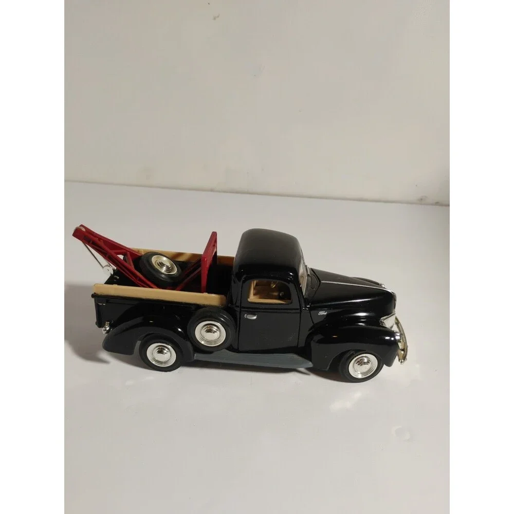 1/24 MOTORMAX 1940 FORD TOW TRUCK BLACK Silver Wheels